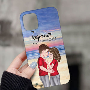 Couple Kissing At Beach Sunset Sunrise - Custom Appearance And Names - Personalized Phone Case - Gift For Couple